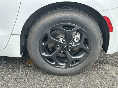 2024 Chrysler Pacifica Hybrid S Appearance Pkg