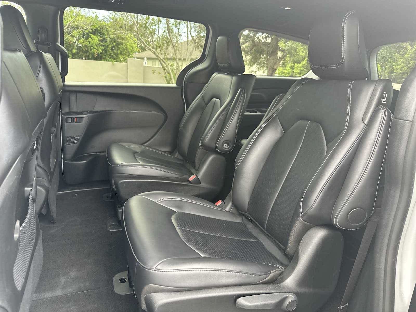 2024 Chrysler Pacifica Hybrid S Appearance Pkg