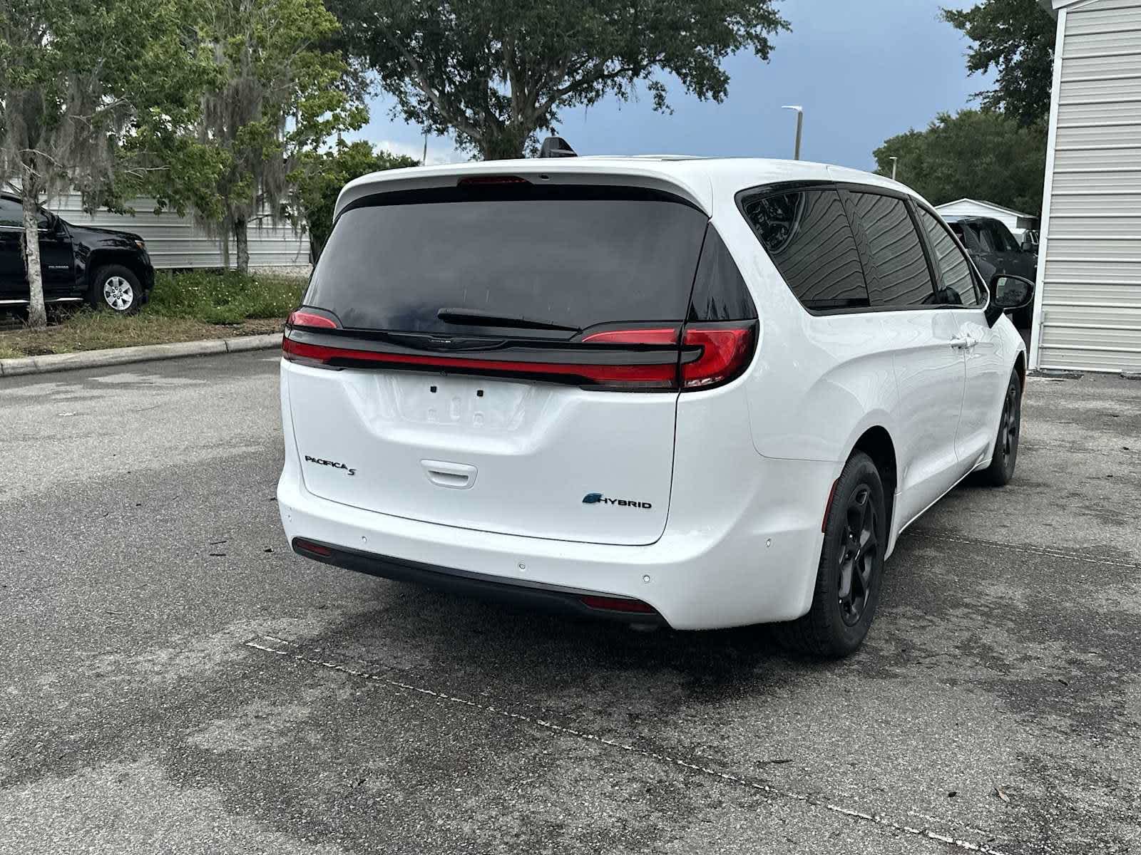 2024 Chrysler Pacifica Hybrid S Appearance Pkg