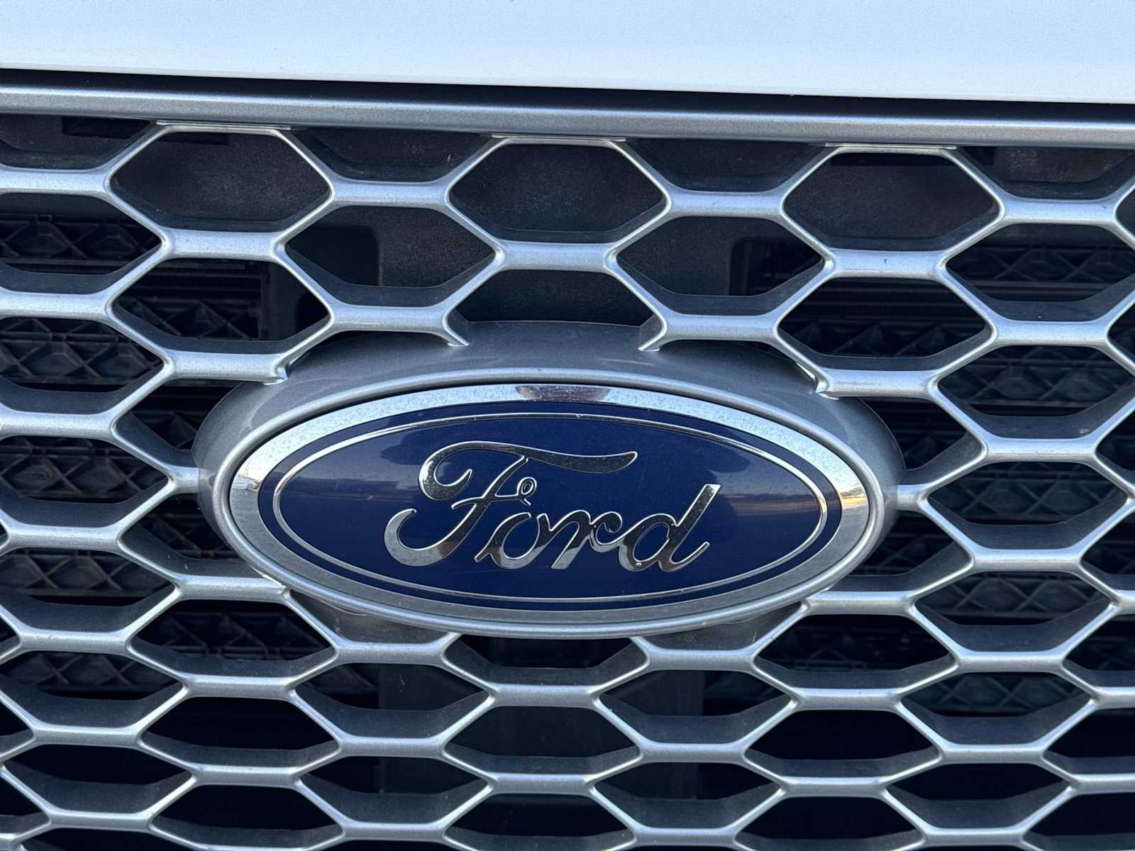 2023 Ford Edge SE