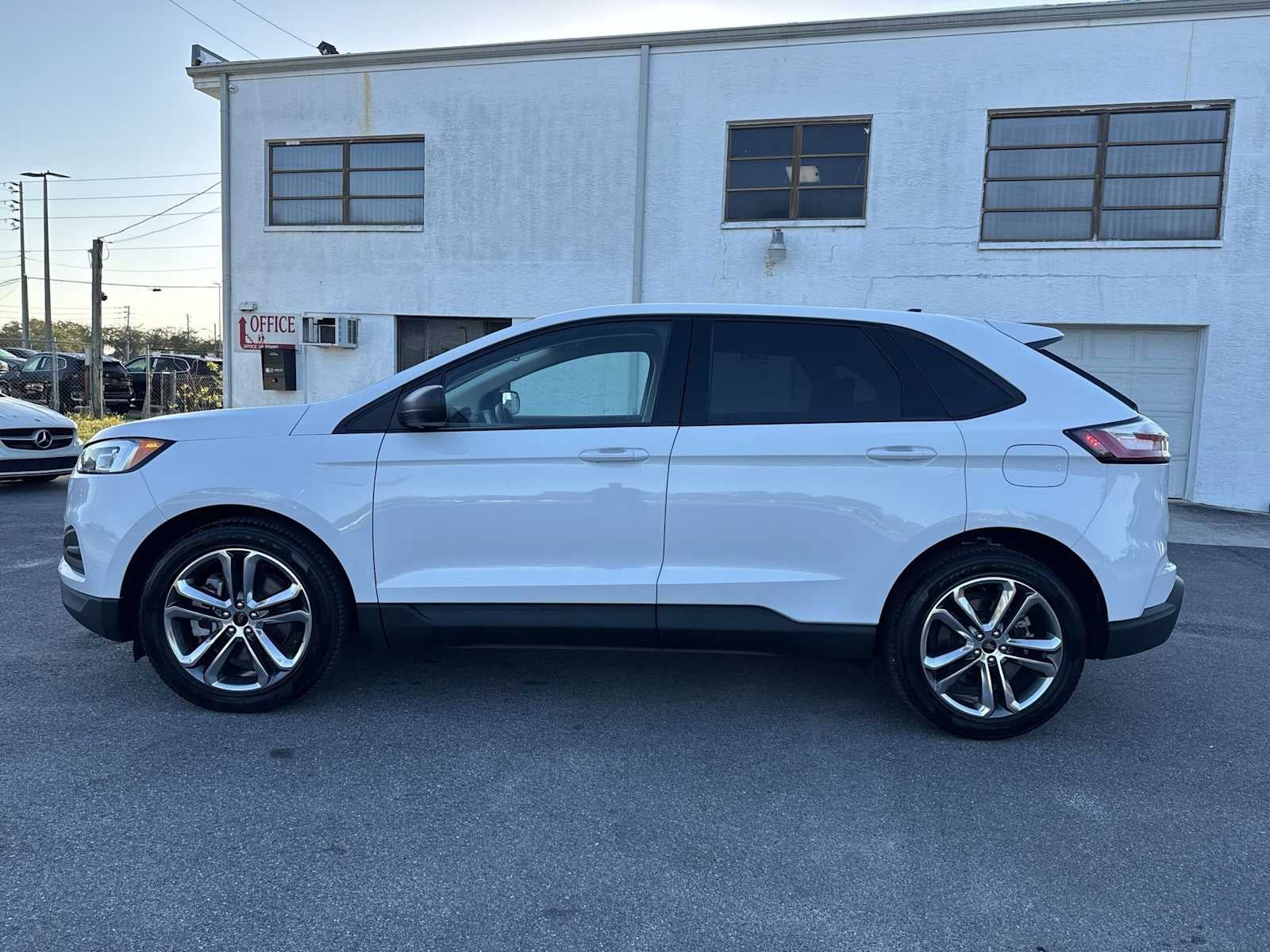 2023 Ford Edge SE