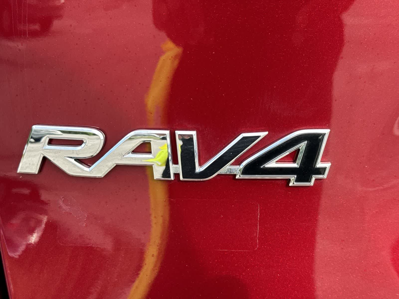 2025 Toyota RAV4 XLE