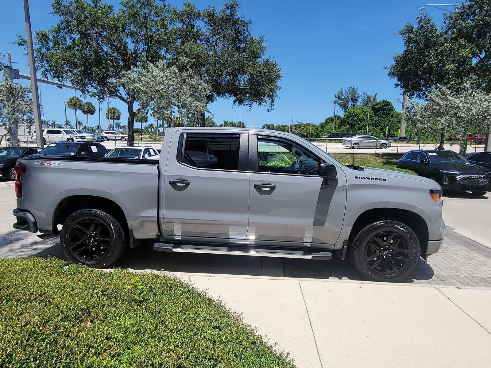 2024 Chevrolet Silverado 1500 Custom