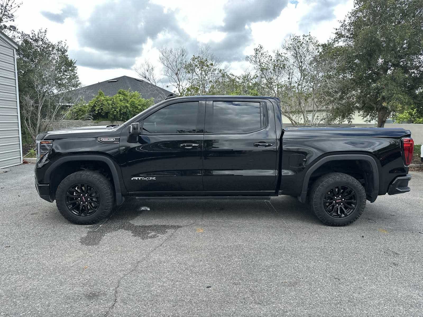 2023 GMC Sierra 1500 AT4X