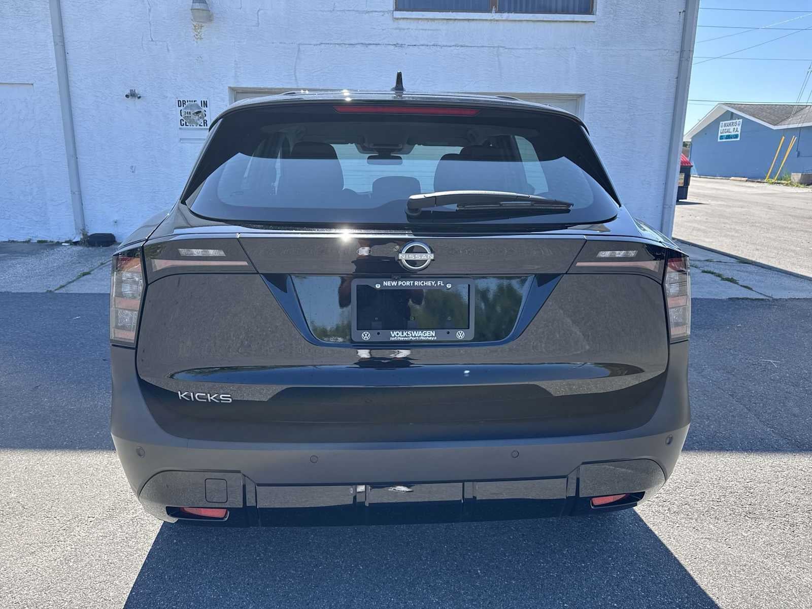 2025 Nissan Kicks S