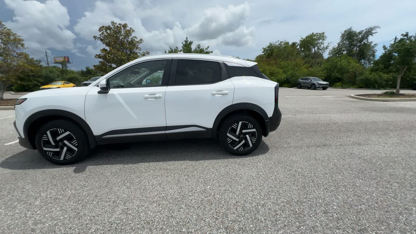 2025 Nissan Kicks SV