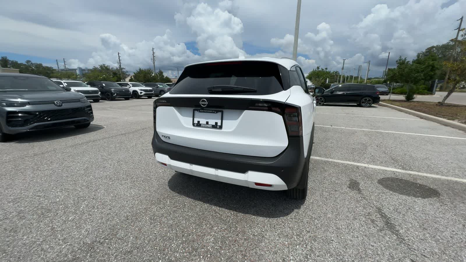 2025 Nissan Kicks SV