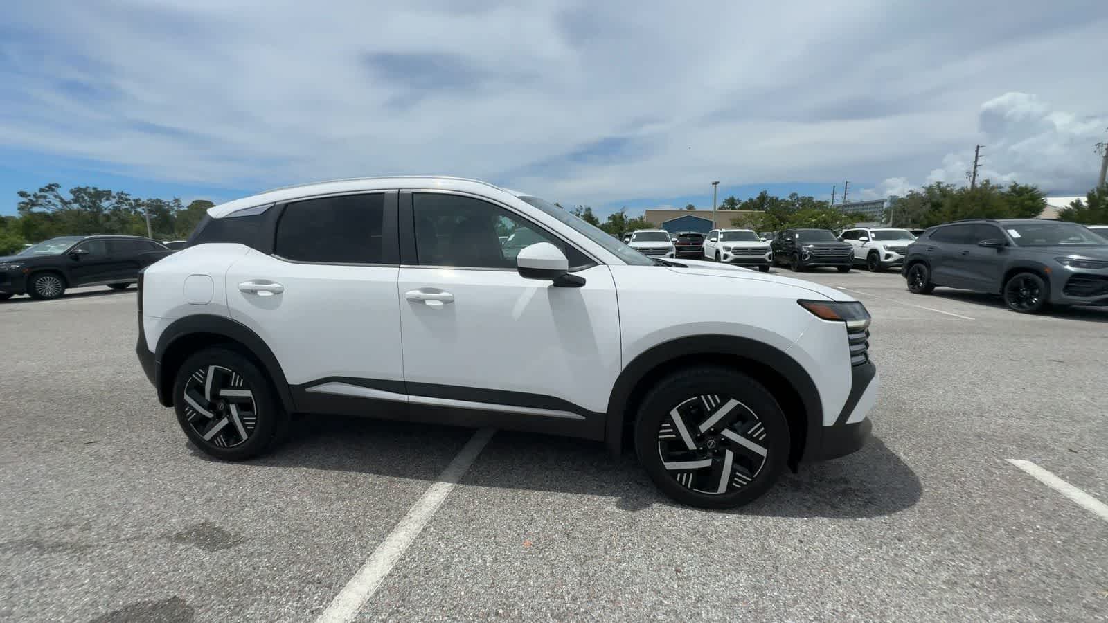 2025 Nissan Kicks SV