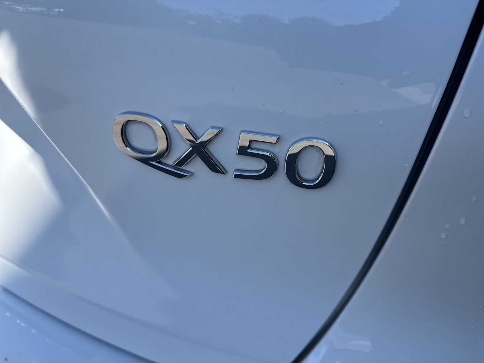 2021 INFINITI QX50 LUXE
