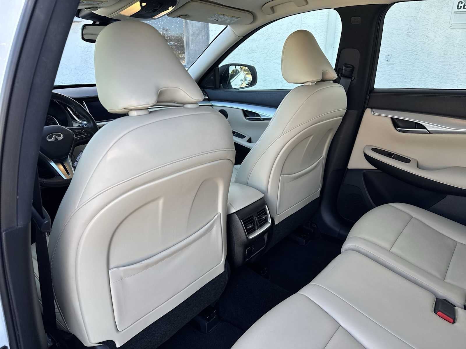 2021 INFINITI QX50 LUXE