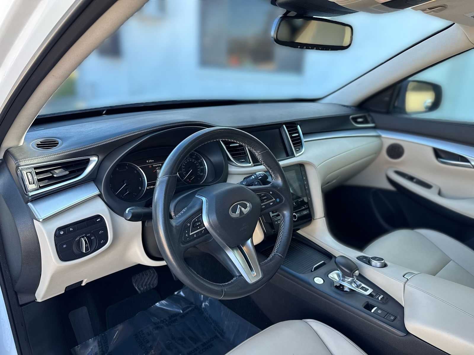 2021 INFINITI QX50 LUXE