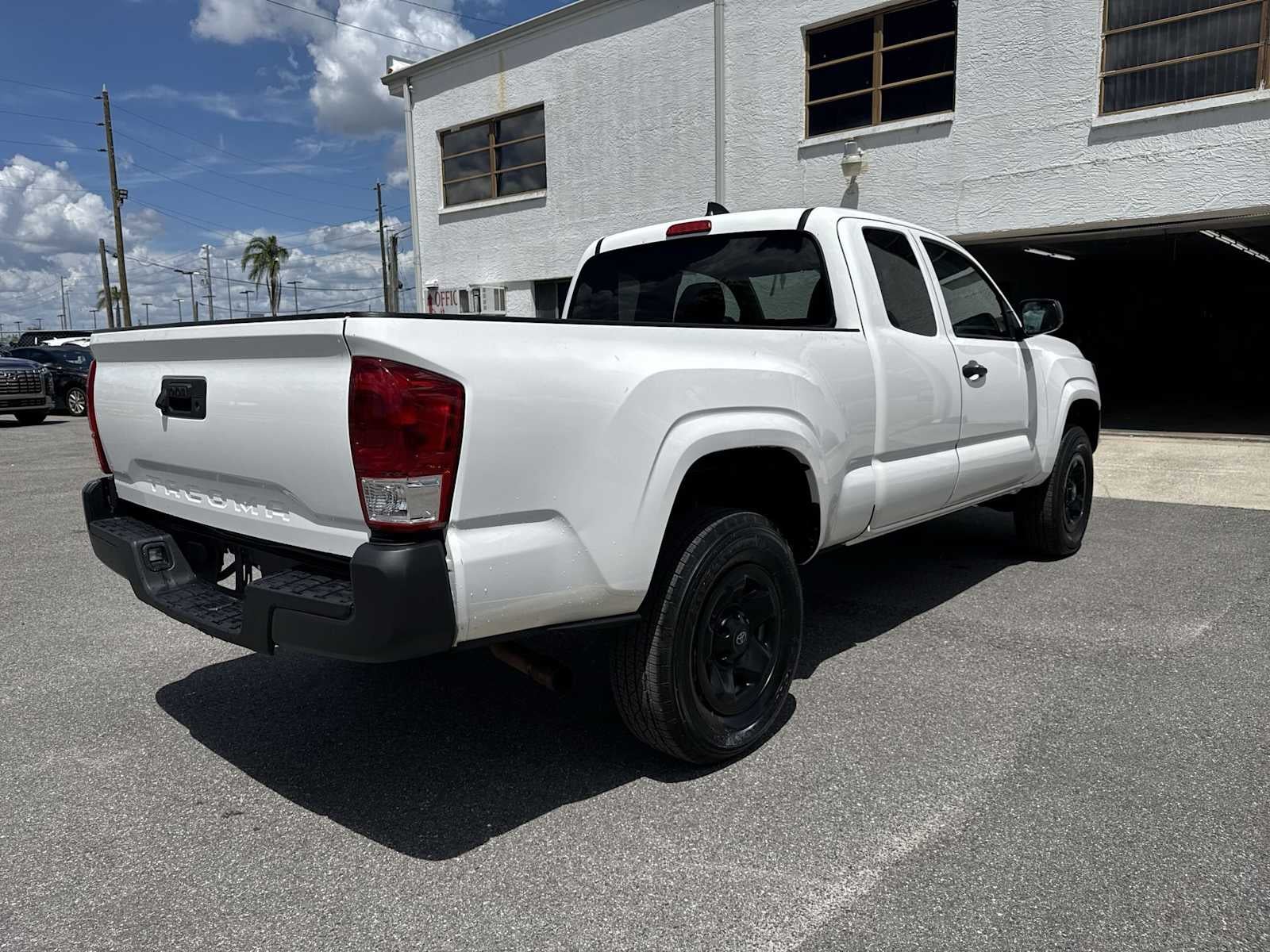 2022 Toyota Tacoma SR