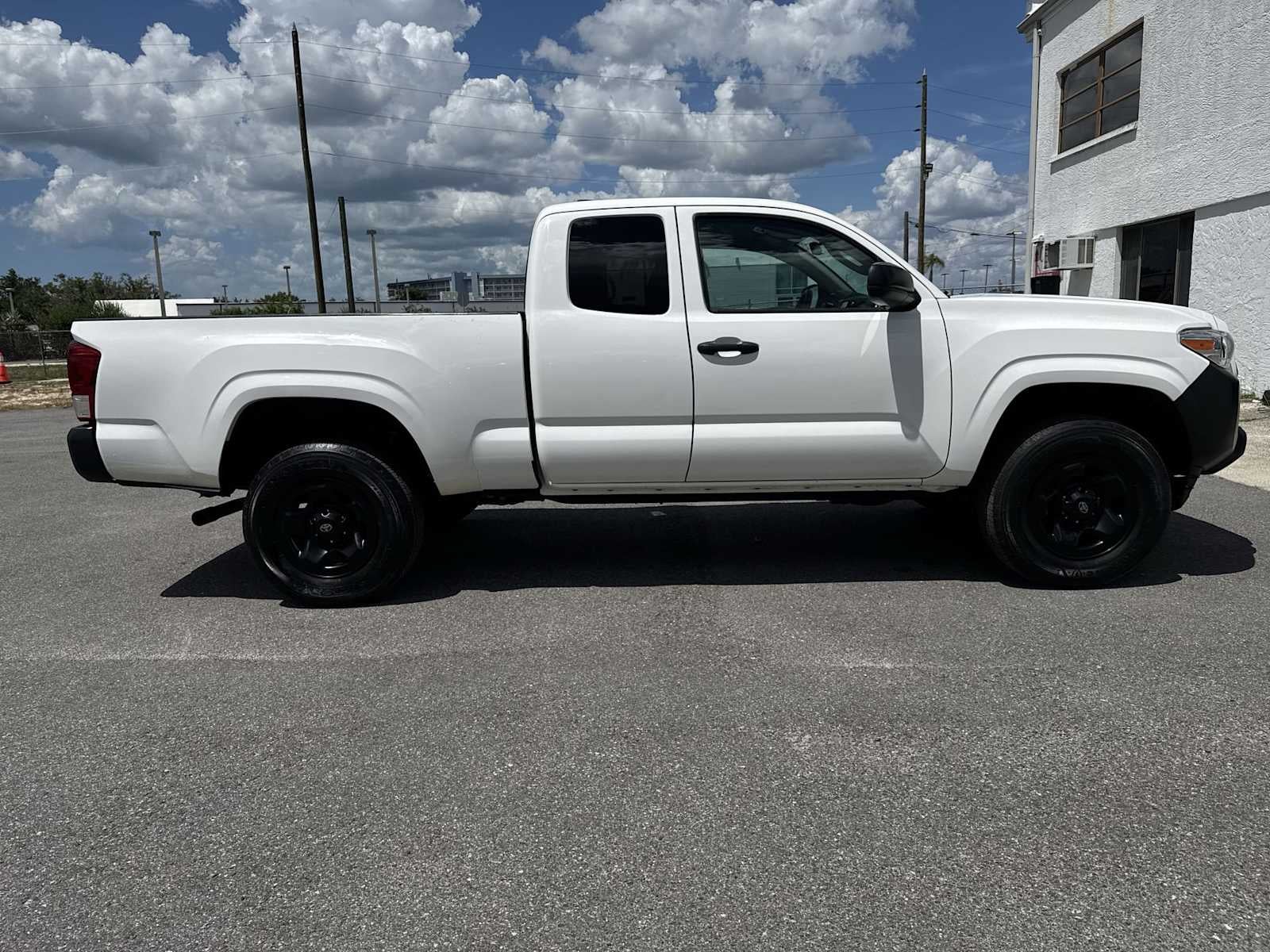 2022 Toyota Tacoma SR