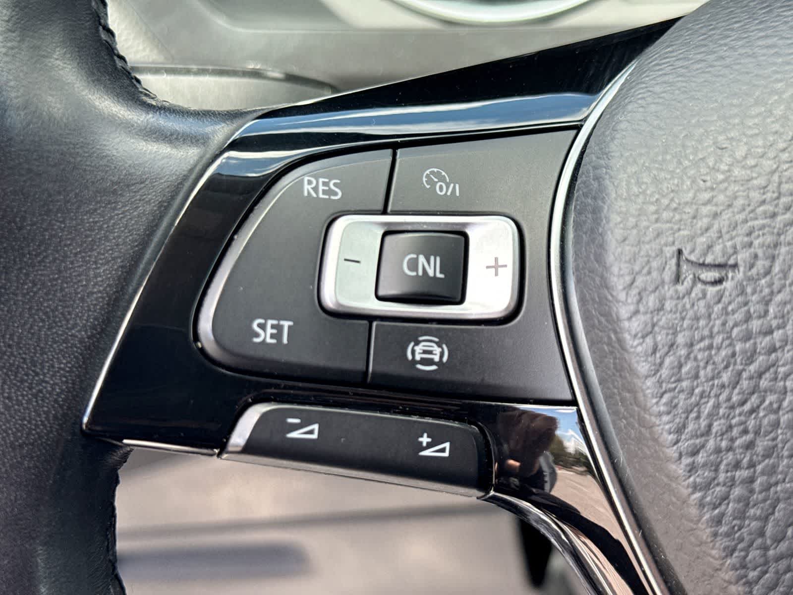 2019 Volkswagen Tiguan SE