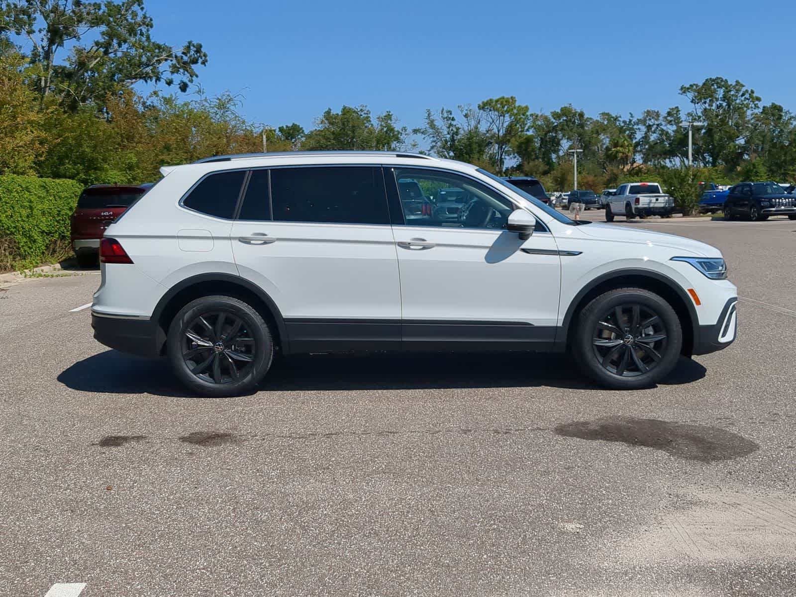 2024 Volkswagen Tiguan SE