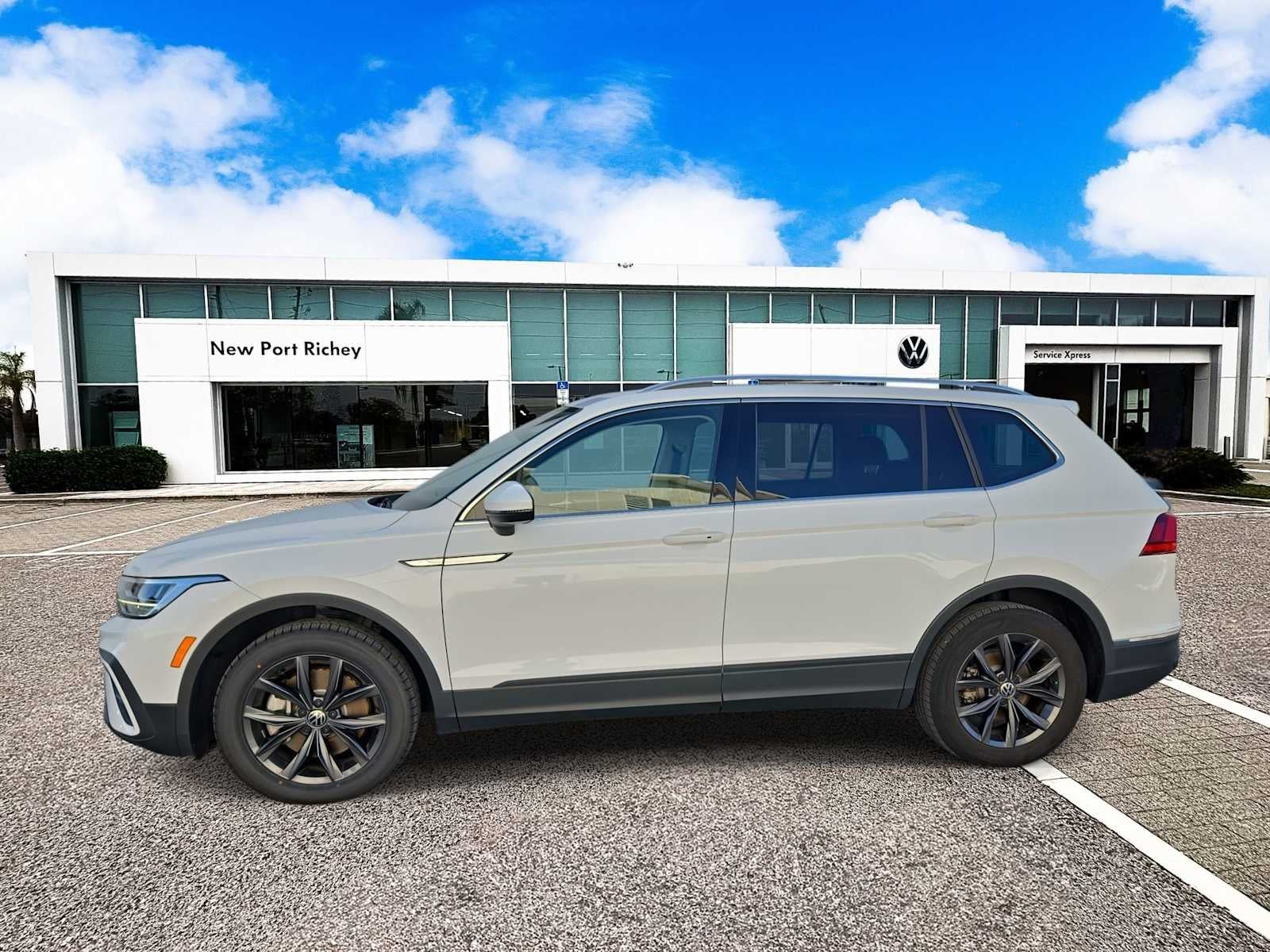 2022 Volkswagen Tiguan SE