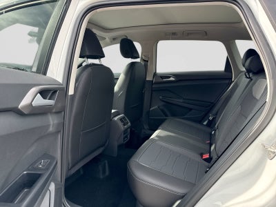2026 Volkswagen Taos 1.5T SE Black