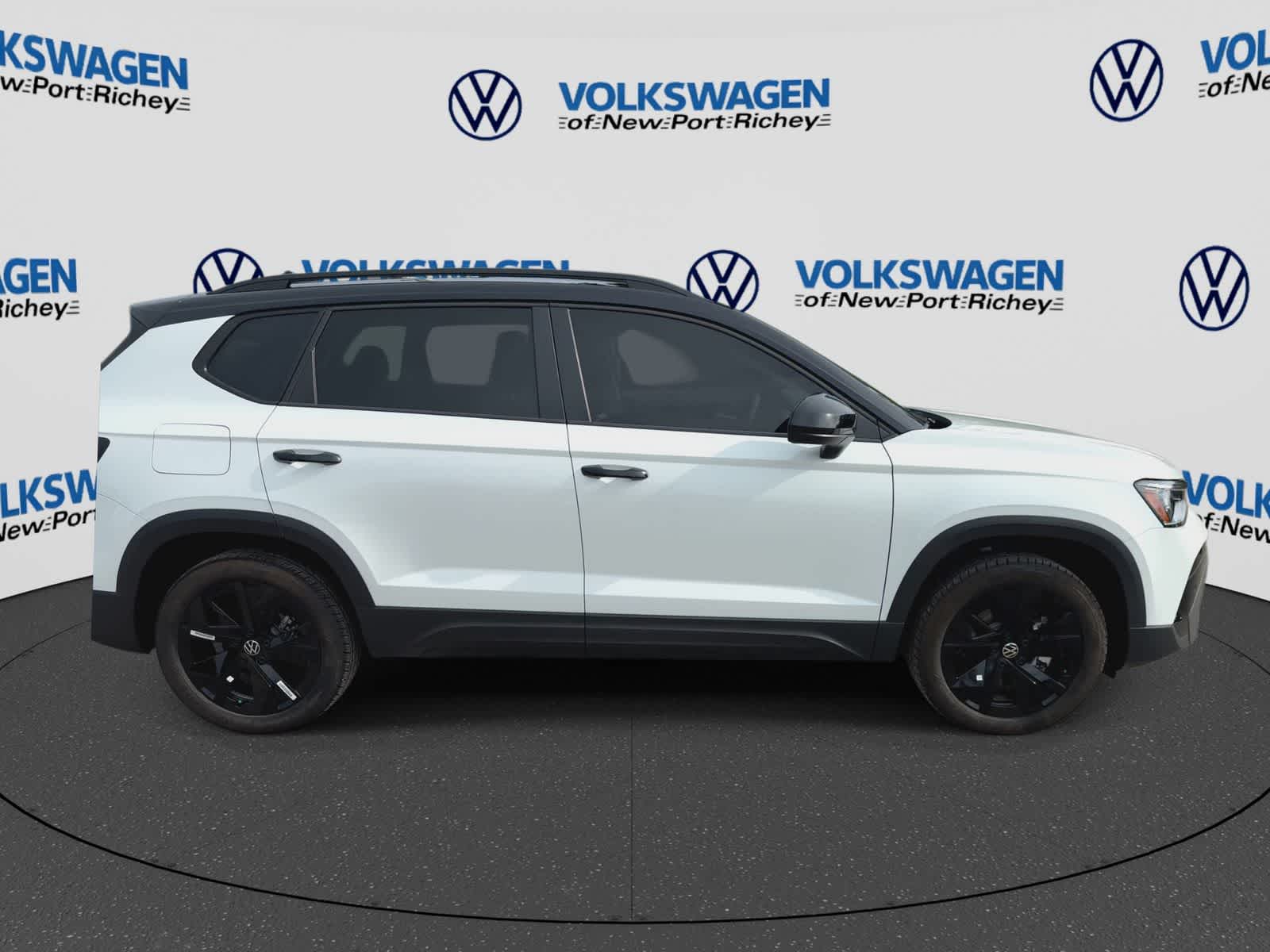2026 Volkswagen Taos 1.5T SE Black