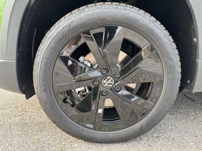 2026 Volkswagen Taos 1.5T SE Black