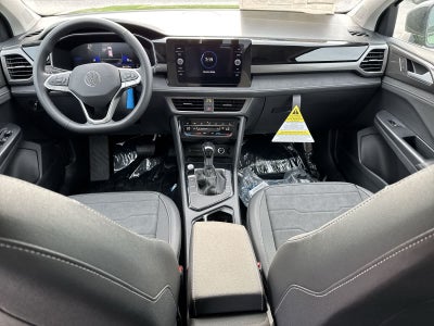 2026 Volkswagen Taos 1.5T SE Black