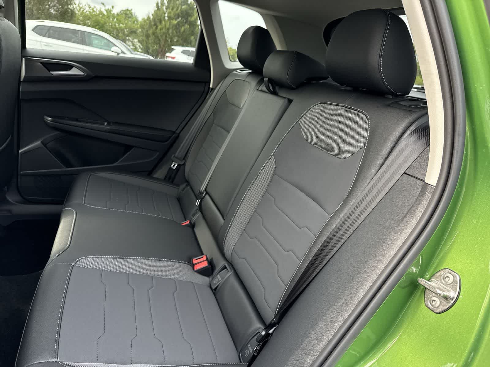 2026 Volkswagen Taos 1.5T SE Black