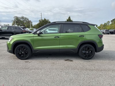 2026 Volkswagen Taos 1.5T SE Black