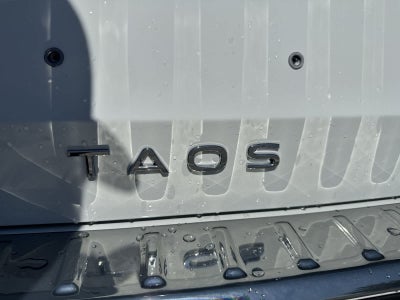 2026 Volkswagen Taos 1.5T SE Black