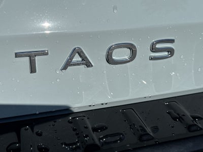 2026 Volkswagen Taos 1.5T SE Black
