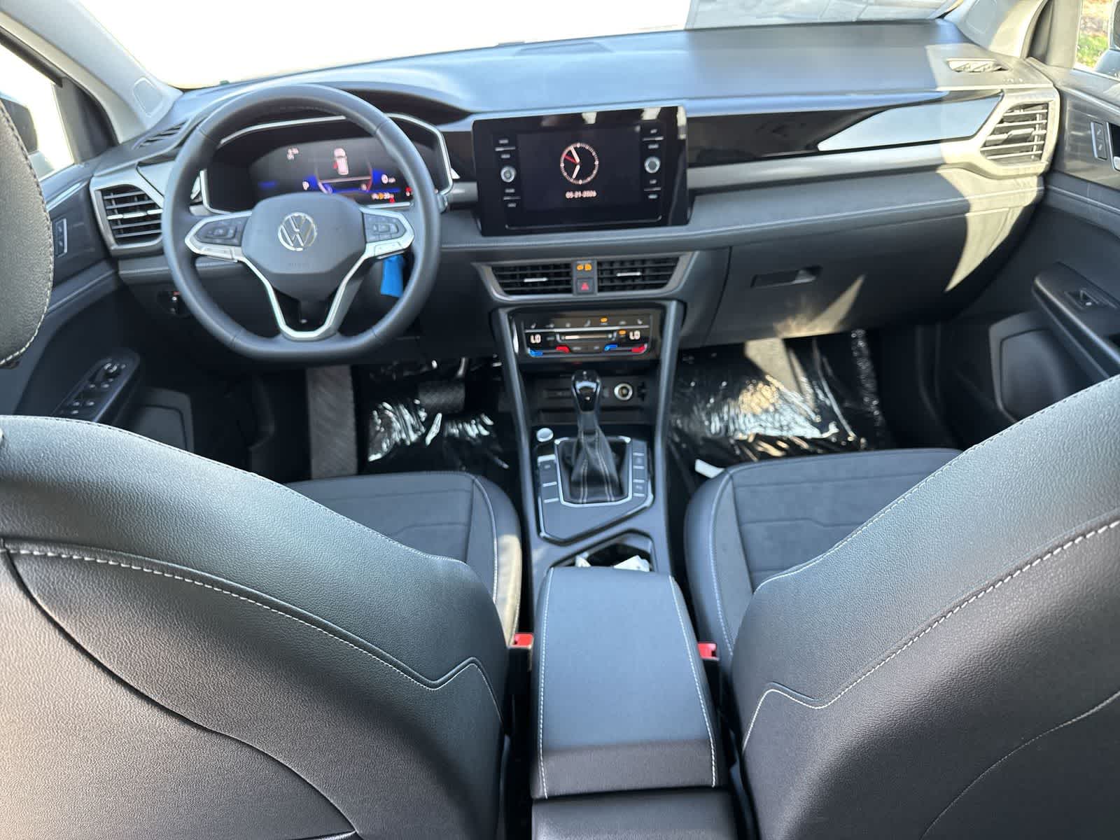 2026 Volkswagen Taos 1.5T SE Black