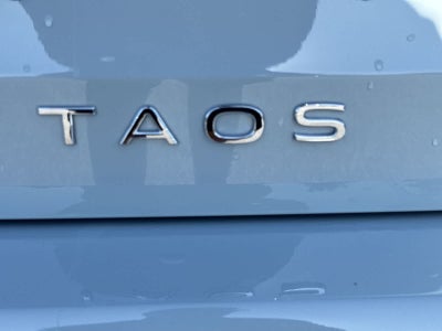 2026 Volkswagen Taos 1.5T SE Black