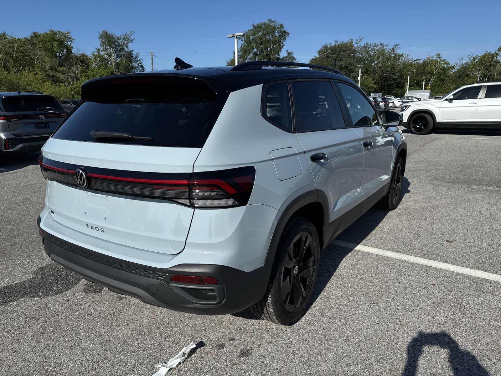 2026 Volkswagen Taos 1.5T SE Black