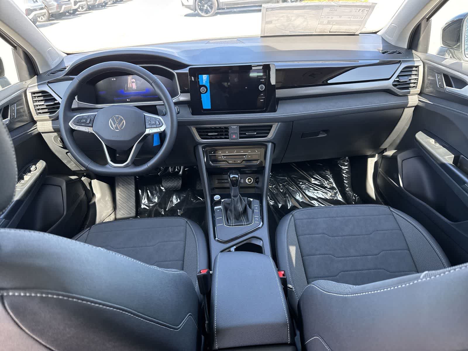 2026 Volkswagen Taos 1.5T SE Black
