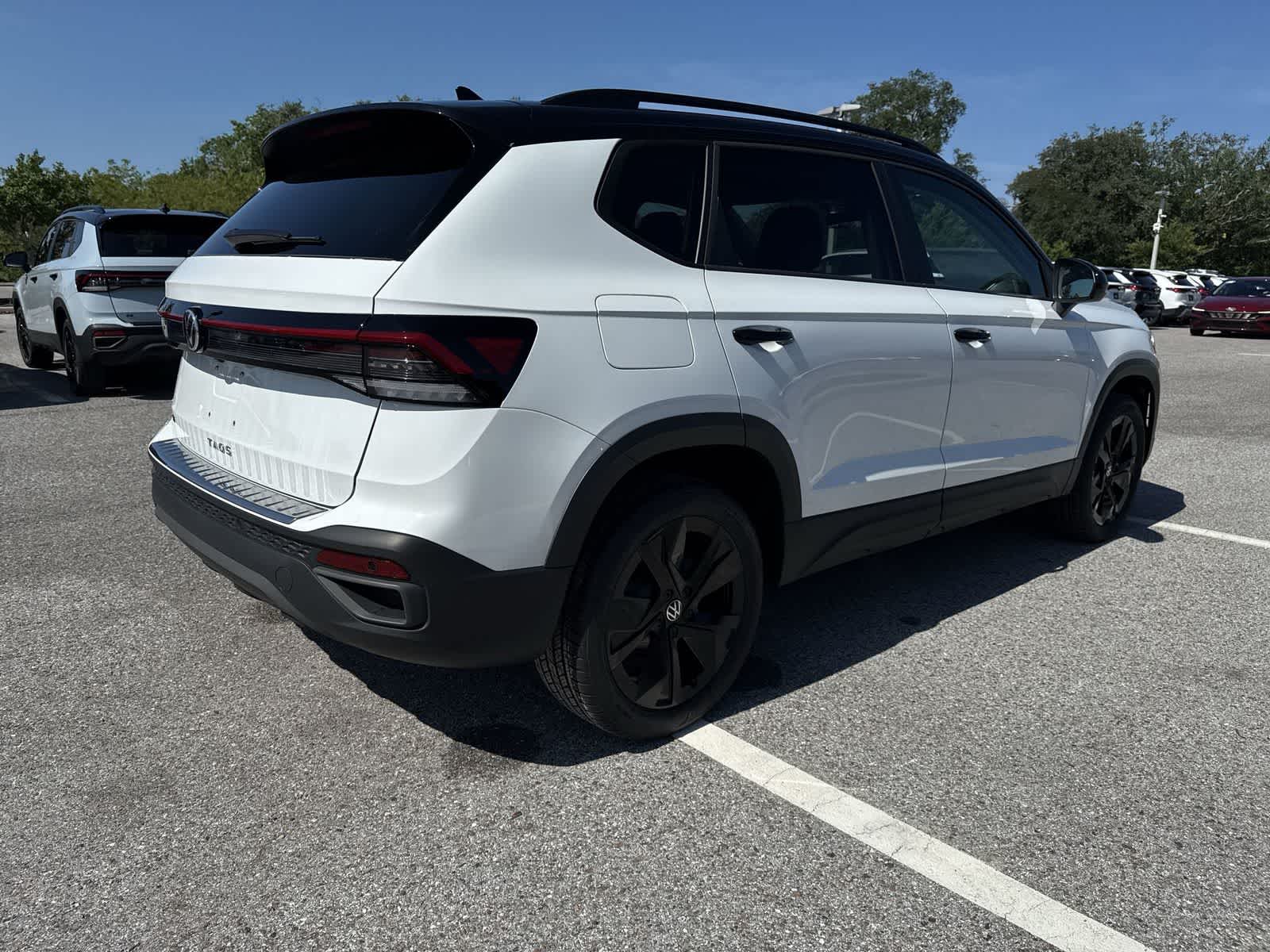 2026 Volkswagen Taos 1.5T SE Black