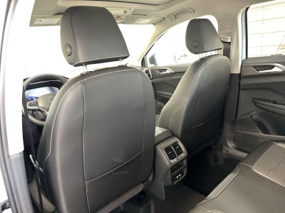 2026 Volkswagen Taos 1.5T SE Black