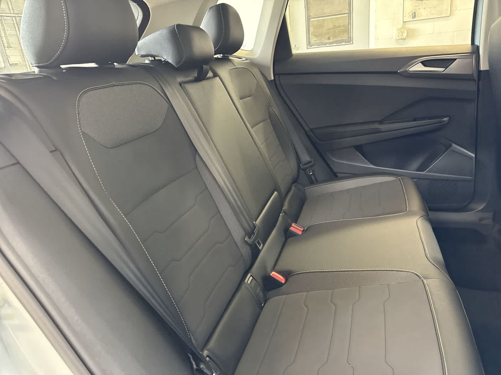 2026 Volkswagen Taos 1.5T SE Black