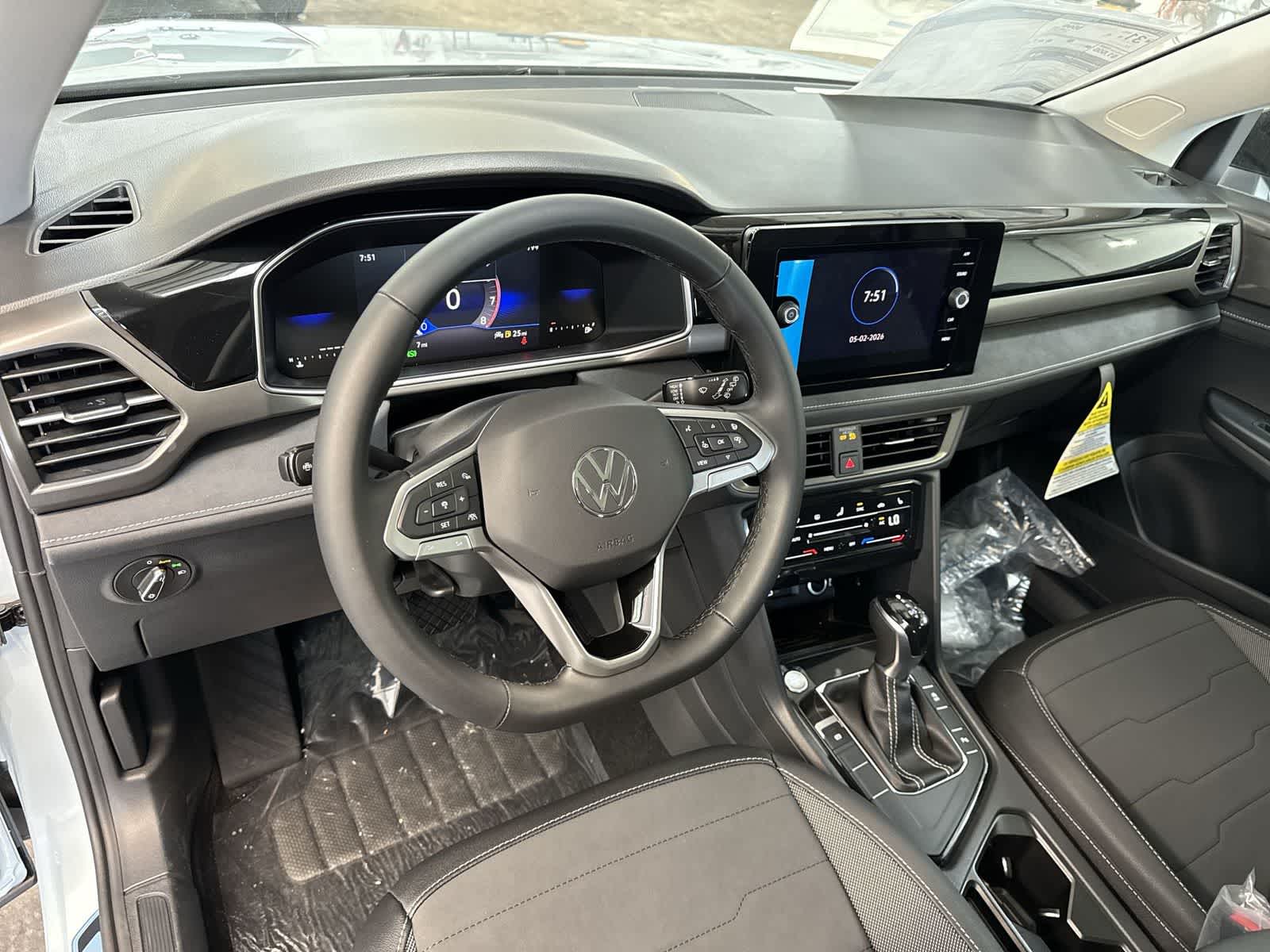 2026 Volkswagen Taos 1.5T SE Black