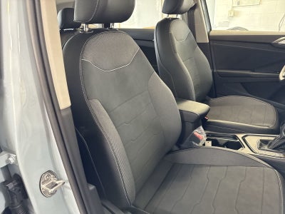 2026 Volkswagen Taos 1.5T SE Black