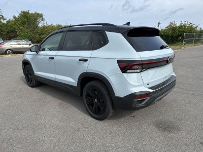 2026 Volkswagen Taos 1.5T SE Black