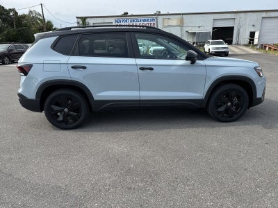 2026 Volkswagen Taos 1.5T SE Black