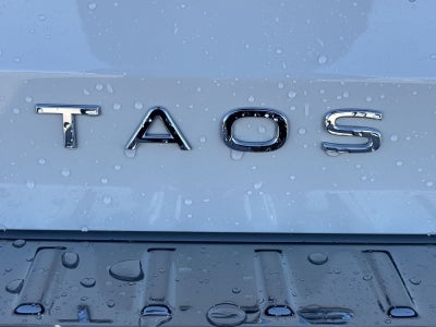 2026 Volkswagen Taos 1.5T SE Black