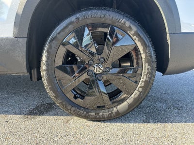 2026 Volkswagen Taos 1.5T SE Black