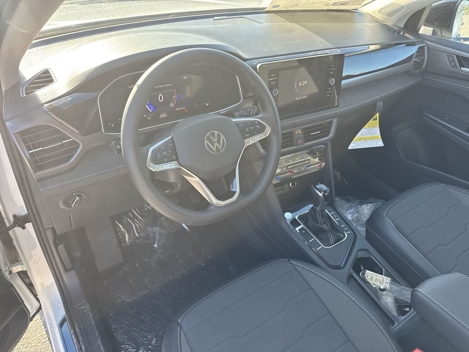 2026 Volkswagen Taos 1.5T SE Black