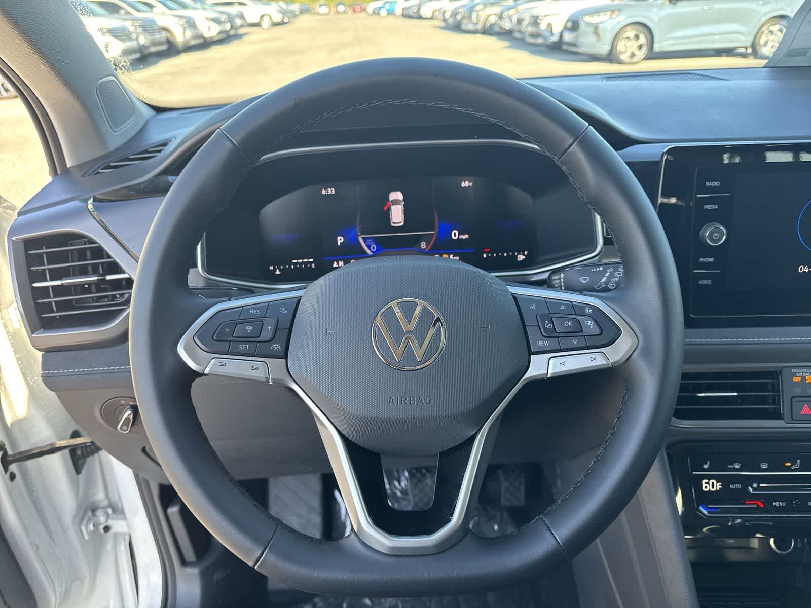 2026 Volkswagen Taos 1.5T SE Black