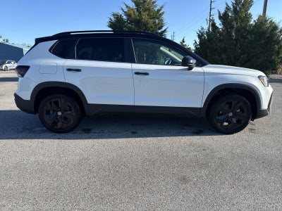 2026 Volkswagen Taos 1.5T SE Black