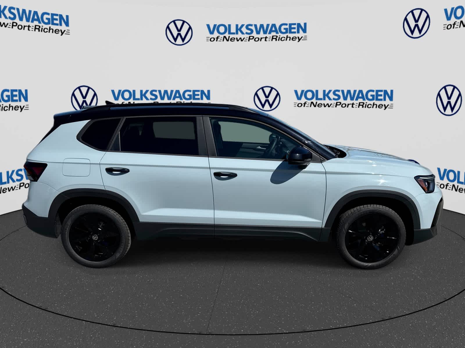 2027 Volkswagen Taos 1.5T SE Black