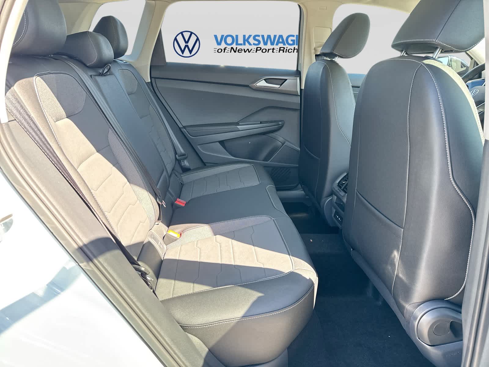 2027 Volkswagen Taos 1.5T SE Black