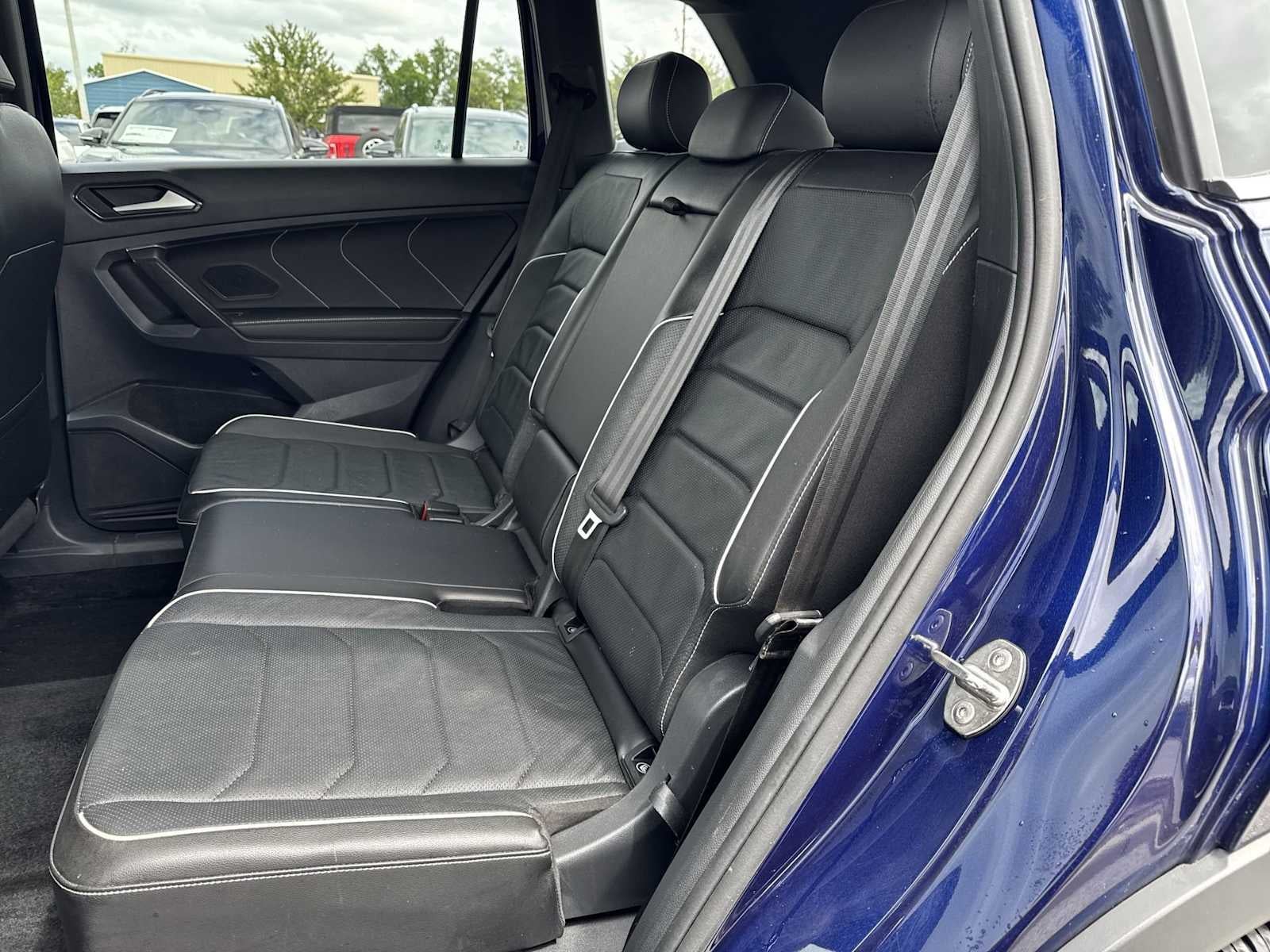 2024 Volkswagen Tiguan SEL R-Line