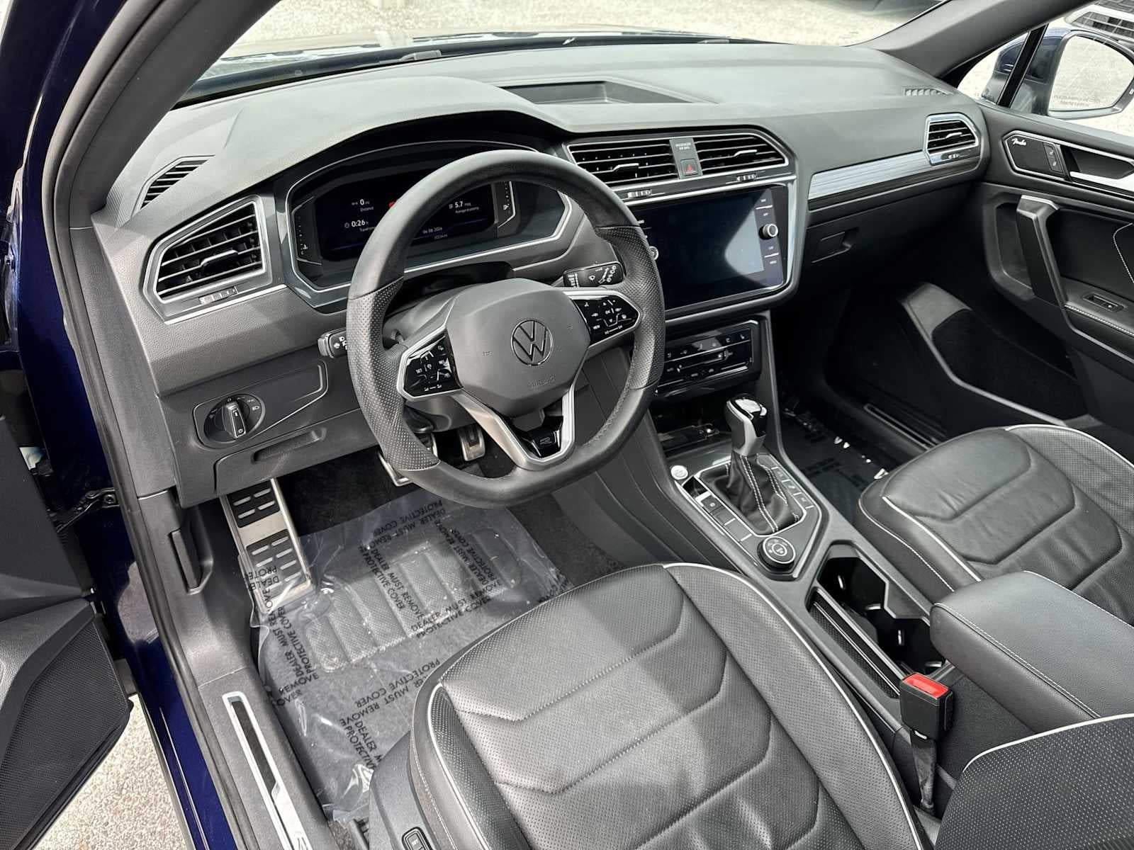 2024 Volkswagen Tiguan SEL R-Line