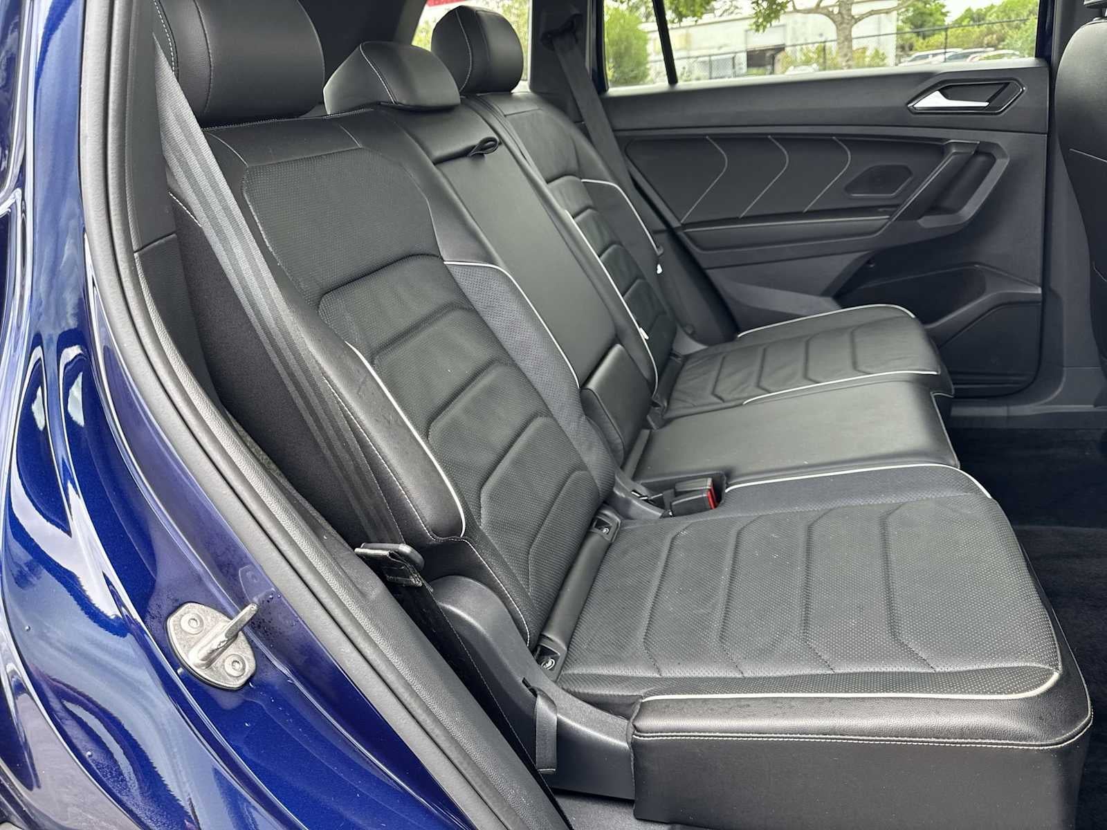 2024 Volkswagen Tiguan SEL R-Line