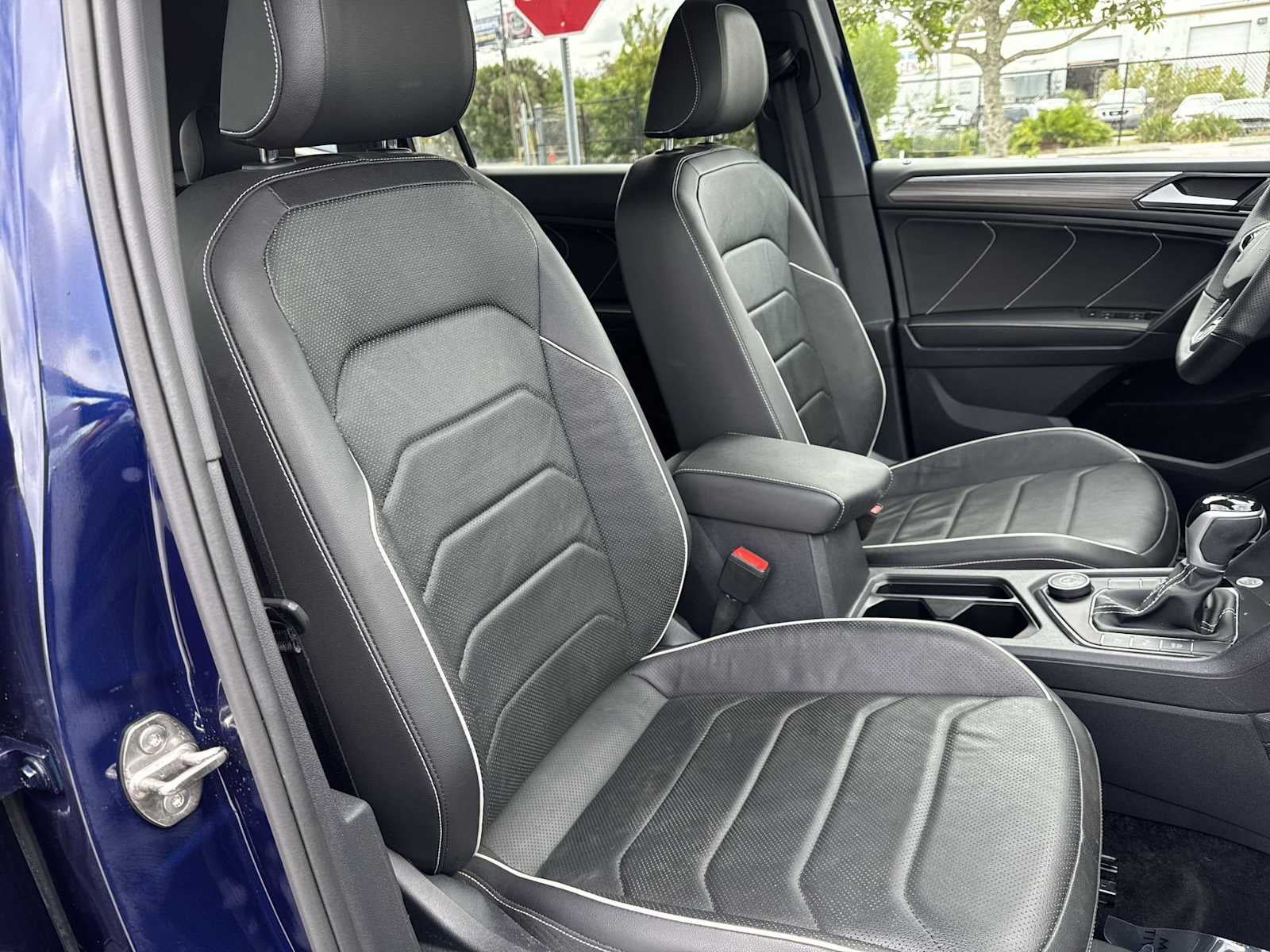 2024 Volkswagen Tiguan SEL R-Line